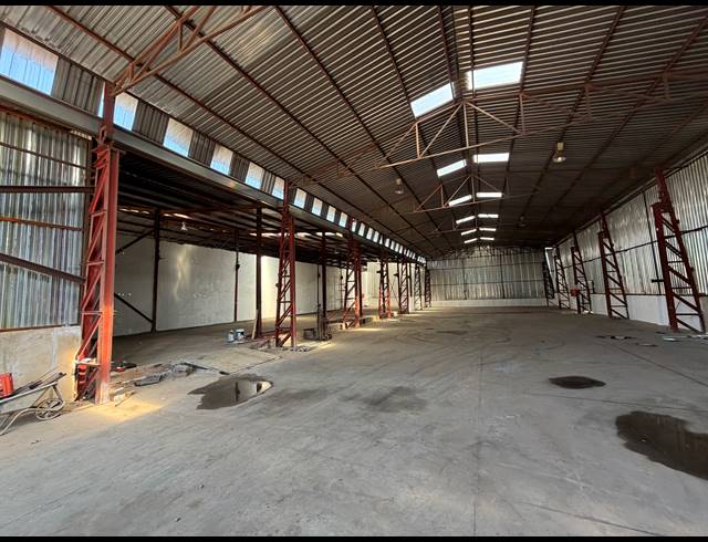 9,900M² INDUSTRIAL YARD FOR SALE IN VULCANIA